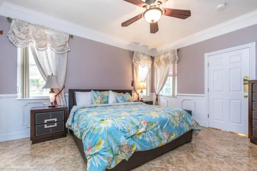 Elegant Blue Escape Pool Retreat Villa Davenport
