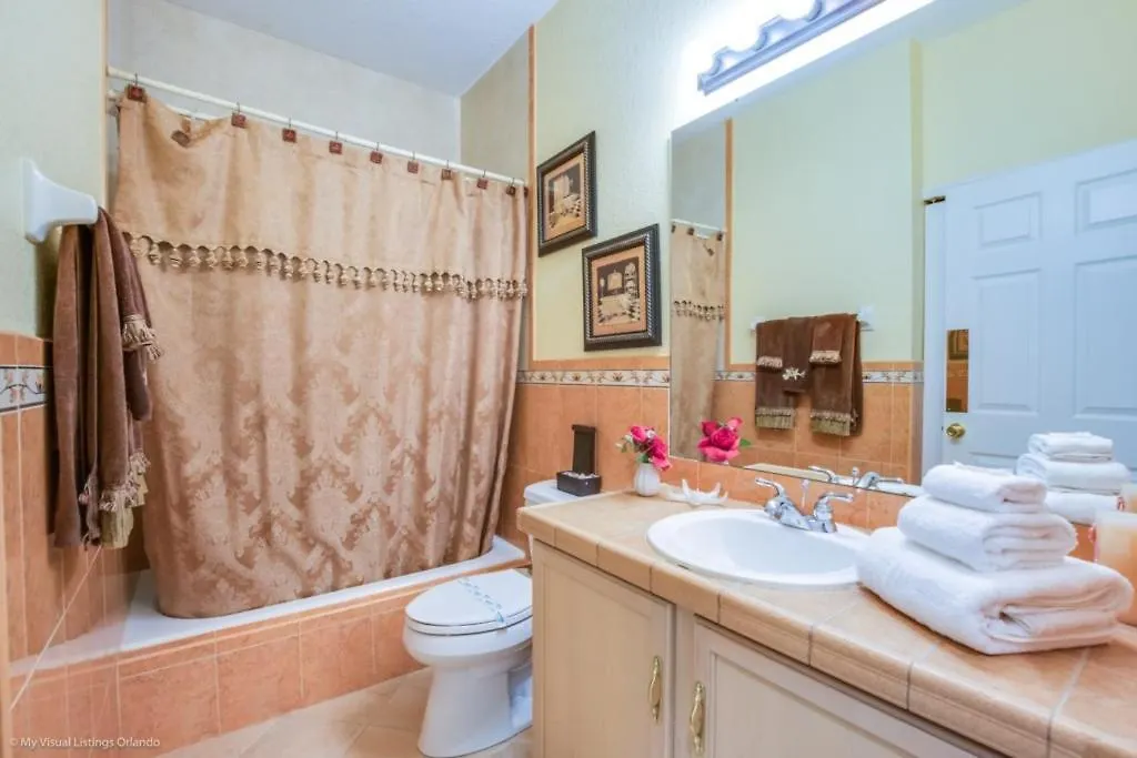 Elegant Blue Escape Pool Retreat Villa Davenport 0*,  United States